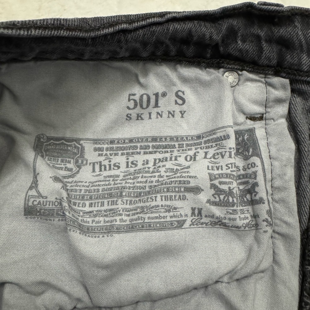 Levi’s 501 S High Rise Gray Denim Skinny Jeans - Size W32 L30 - Picture 4 of 6